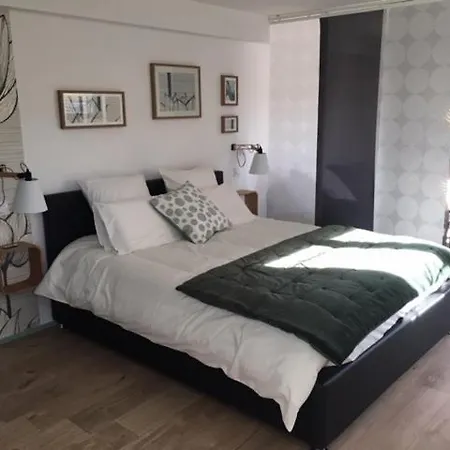 87 Rue Du 8eme Zouaves Апартаменты *