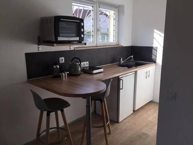 87 Rue Du 8eme Zouaves *